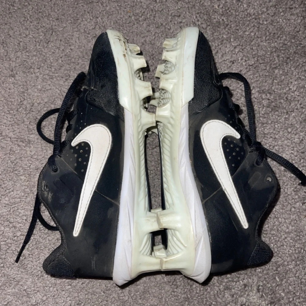 Nike youth cleats - Picture 8 of 9